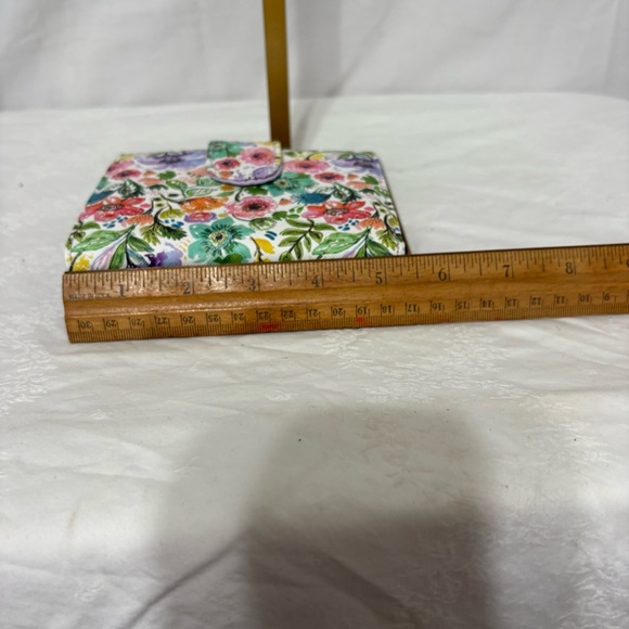 Vegan Leather Wallet in a floral print. Snap close. - Picture 8 of 9